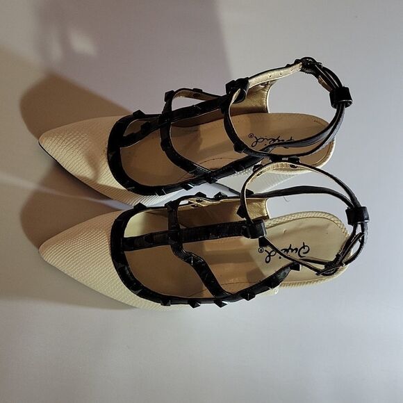 BRAND NEW QUPID POINTED TOE 'ROCKTUD" CAGET LEATHER PUMP WEDGE SHOE - Picture 11 of 16